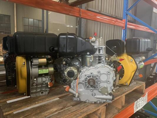 Above 12V 36Ah Accumulator Capacity Diesel Industrial Engine Providing Overall Dimension 420×440×495 Mm for Industrial Power